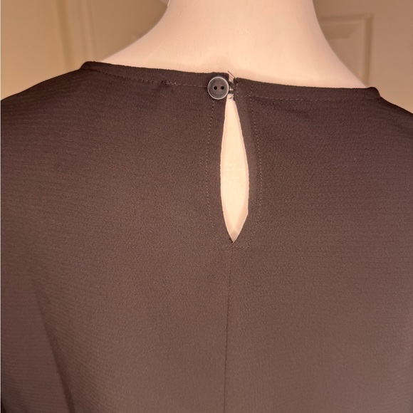 BD2 By Diane Gilman Black Ruffled Flutter Sleeve Blouse/Poncho Size XS.  #232 - Picture 9 of 14